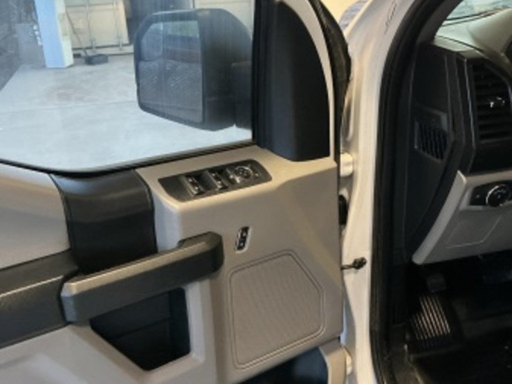 2015-ford-f150-image-24