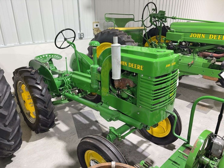 john-deere-la-image-1