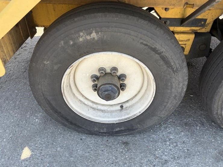 2010-john-deere-20-image-18
