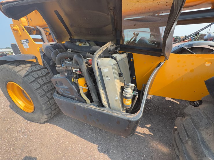 2011-jcb-510-56-image-23