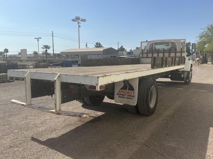 2004-chevrolet-c6500-f/b-image-5