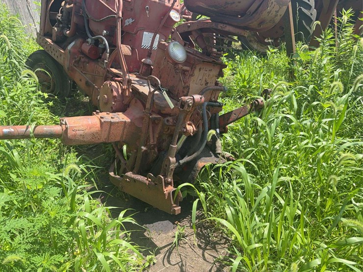 1967-farmall-450-narrow-front-parts-tractor,-s/n:-13226-image-1