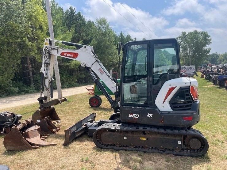 2021-bobcat-e60-image-1