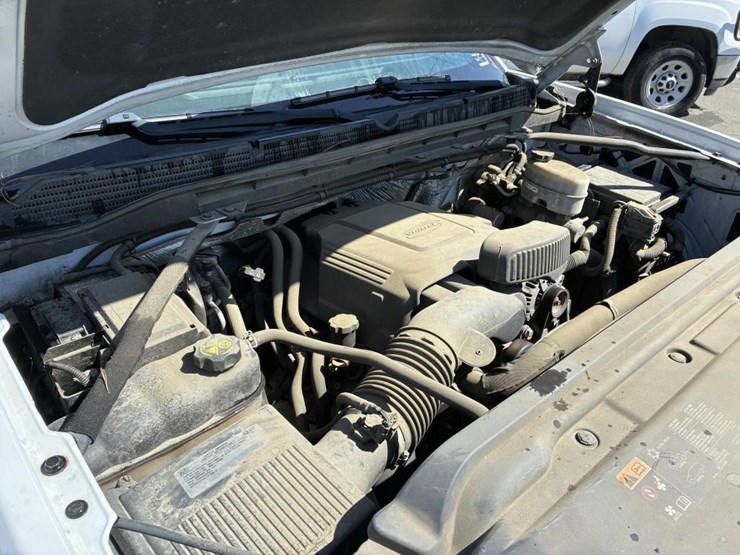 2016-gmc-sierra-2500-image-8