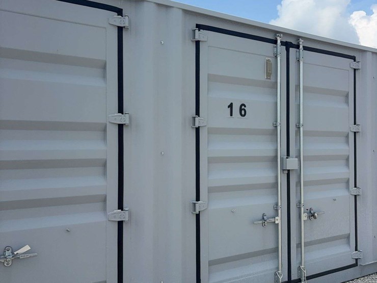 like-new-40ft-shipping-container,-4-side-doors,-4-compartments-image-4