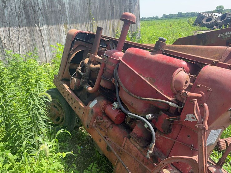 1967-farmall-450-narrow-front-parts-tractor,-s/n:-13226-image-6