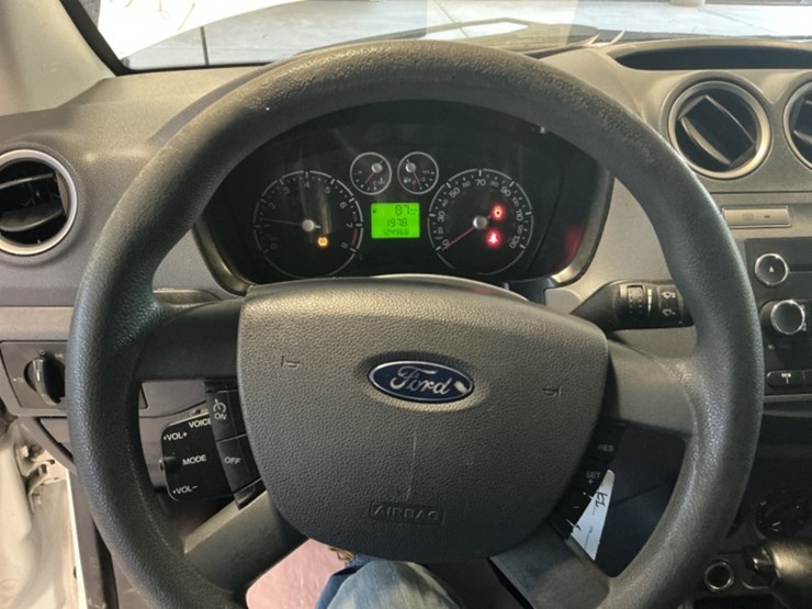2013-ford-transit-connect-image-17