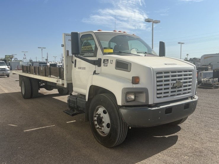 2004-chevrolet-c6500-f/b-image-4
