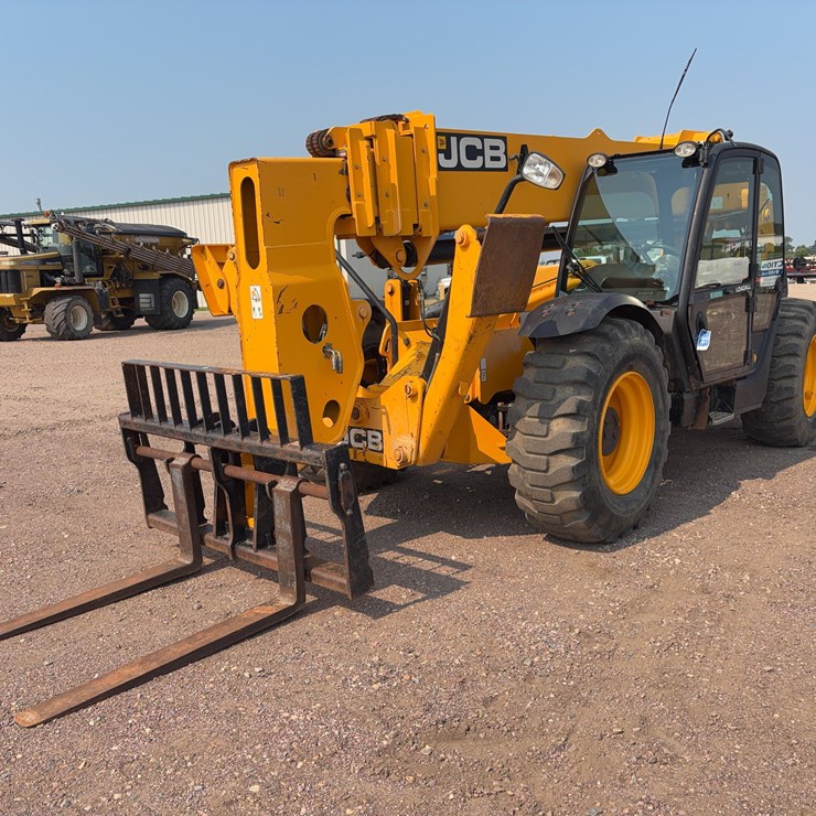 2011 JCB 510-56
