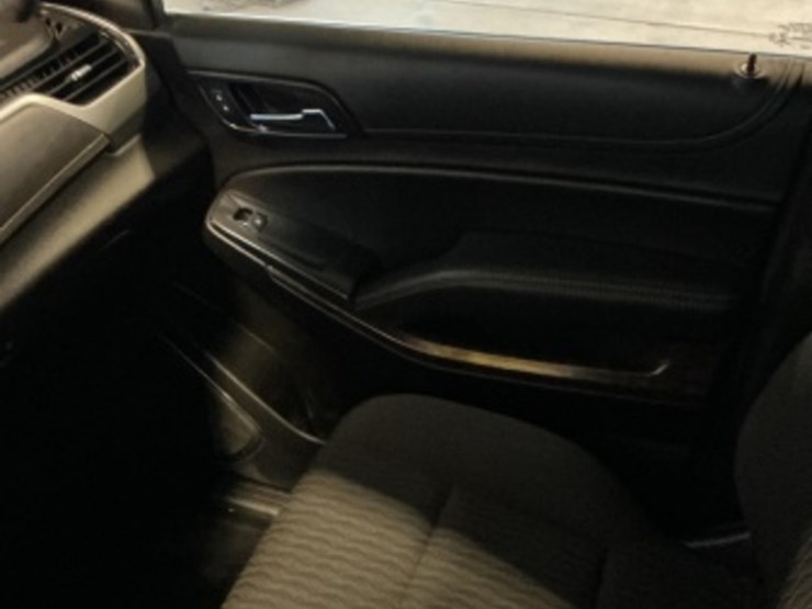 2019-chevrolet-tahoe-image-19