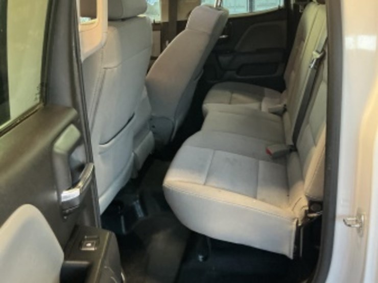 2018-chevrolet-silverado-1500-image-24