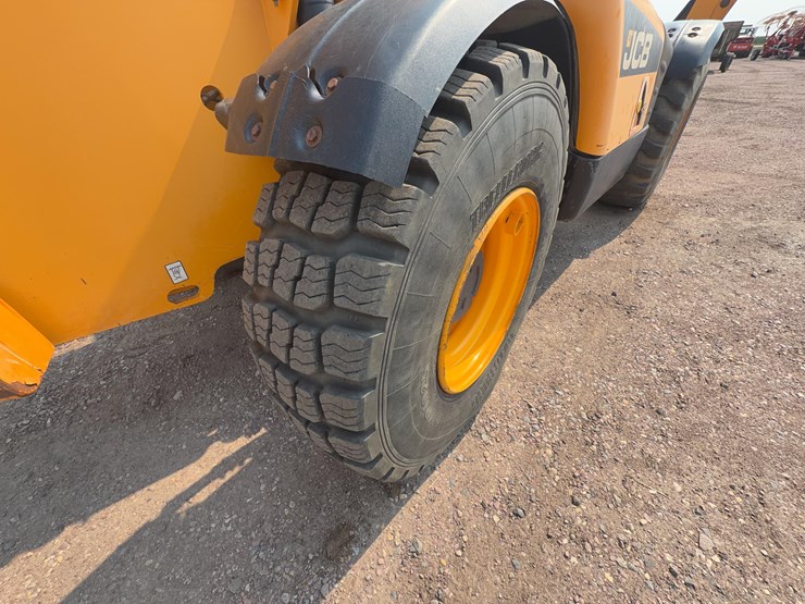 2011-jcb-510-56-image-19