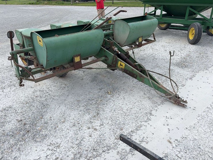 john-deere-1240-image-1