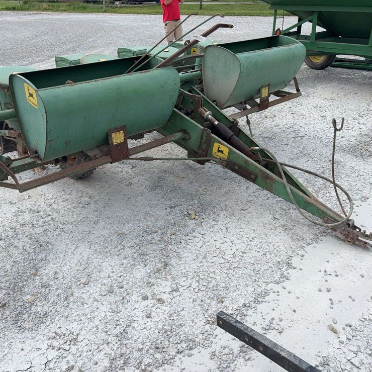 JOHN DEERE 1240
