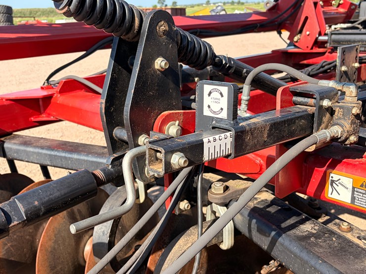 case-ih-340-image-36