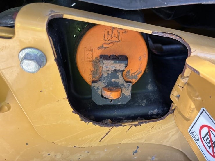 2020-caterpillar-289d3-image-13