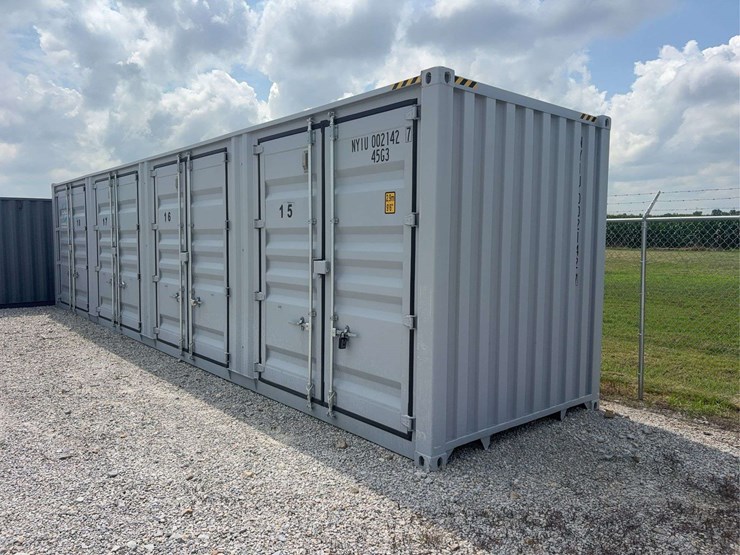 like-new-40ft-shipping-container,-4-side-doors,-4-compartments-image-1