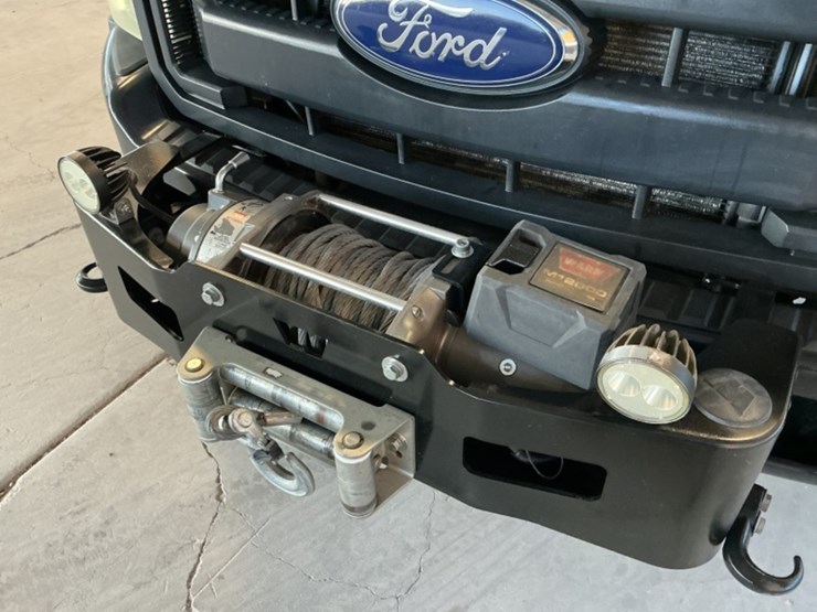2016-ford-f550-image-11