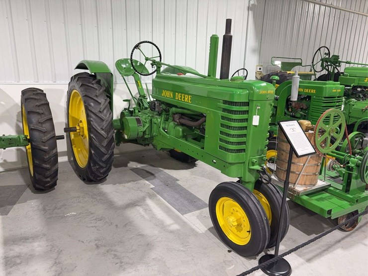 john-deere-model-b-image-2