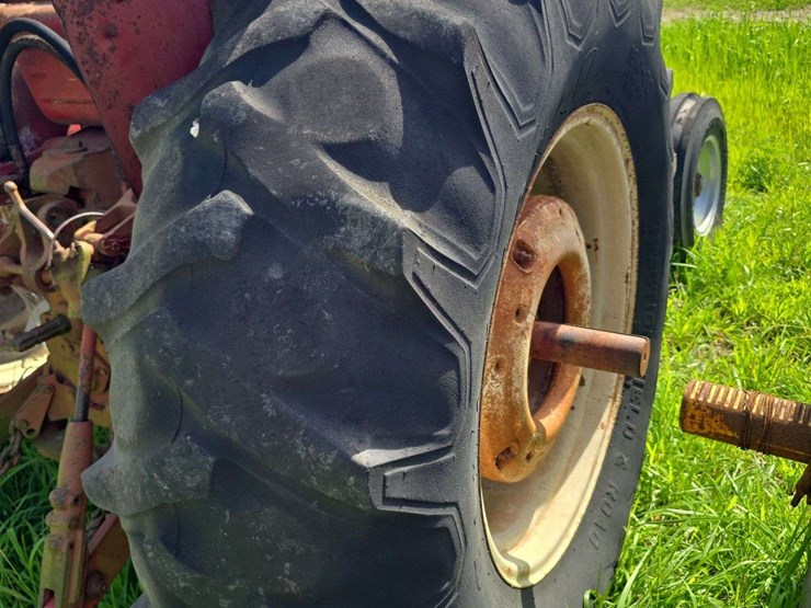 ih-84-hydro-parts-tractor,-s/n:-i-6-013287-image-6