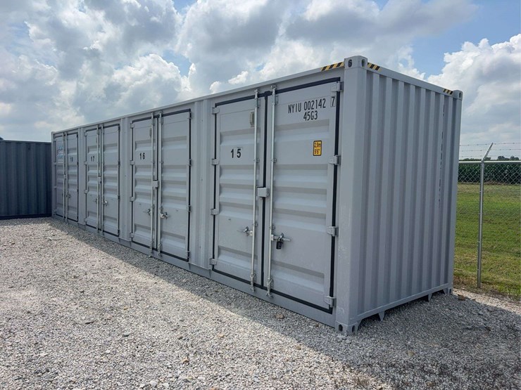 like-new-40ft-shipping-container,-4-side-doors,-4-compartments-image-2