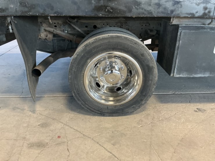2004-ford-f450-image-8