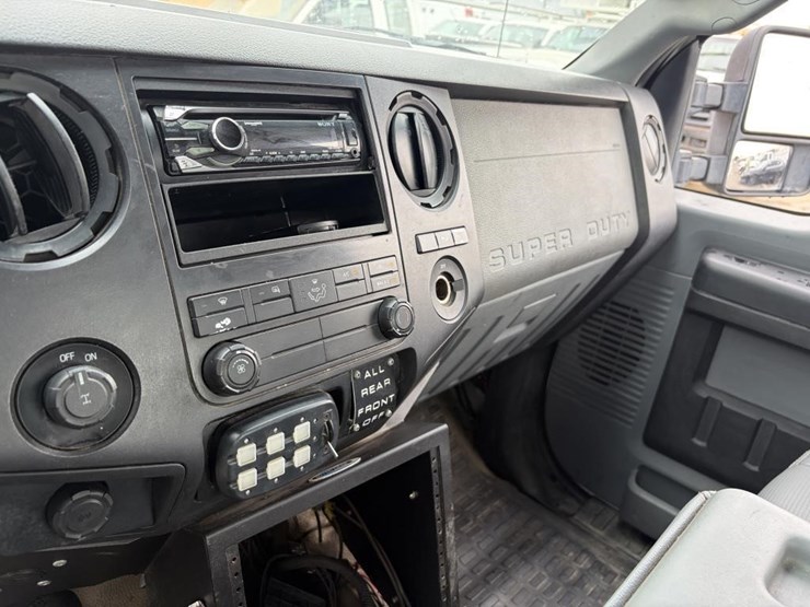 2011-ford-f250-image-17