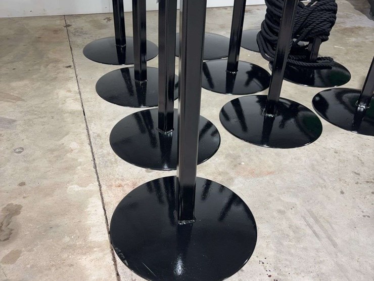 10-steel-stand-rope-barriers,-28''-tall-image-2
