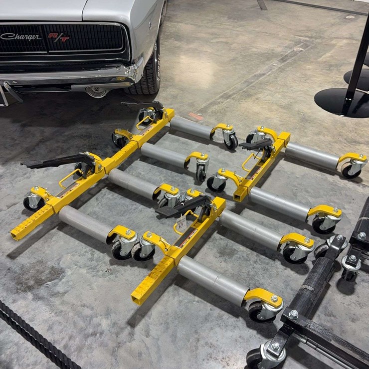 Set of 4 Dayton 1300lb Hydraulic Vehicle Positioning Jack