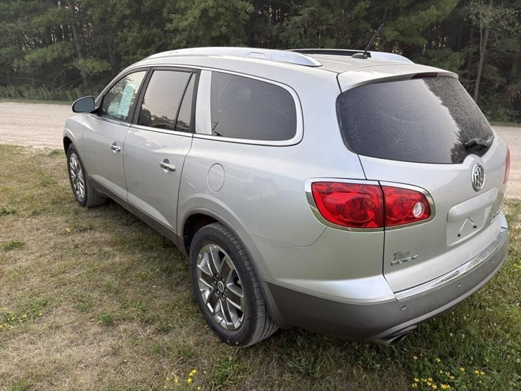 2010-buick-enclave-cxl-image-7