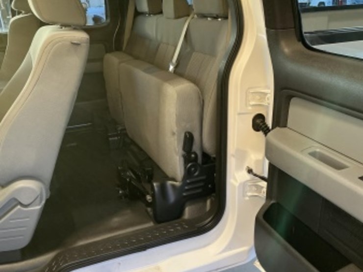 2014-ford-f150-image-24