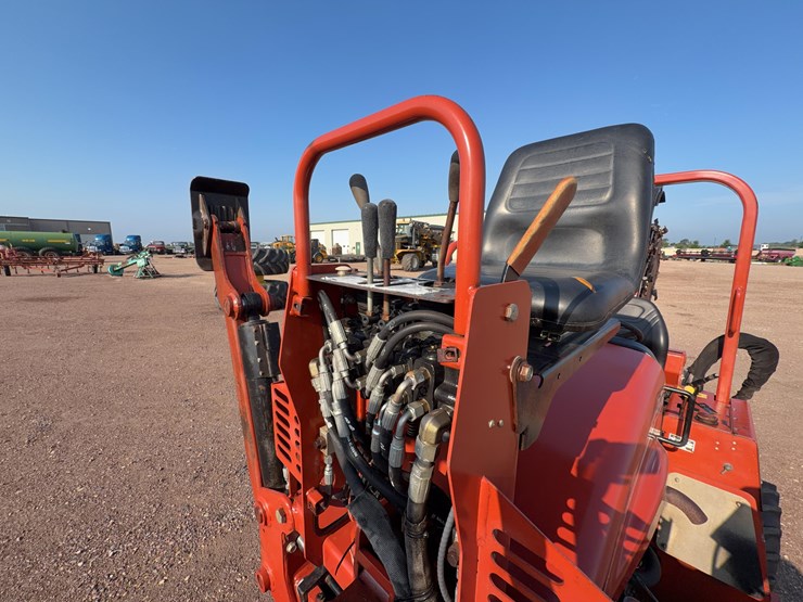 ditch-witch-rt40-image-17