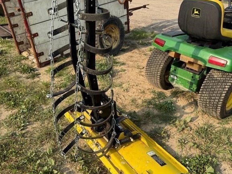 john-deere-345-image-3