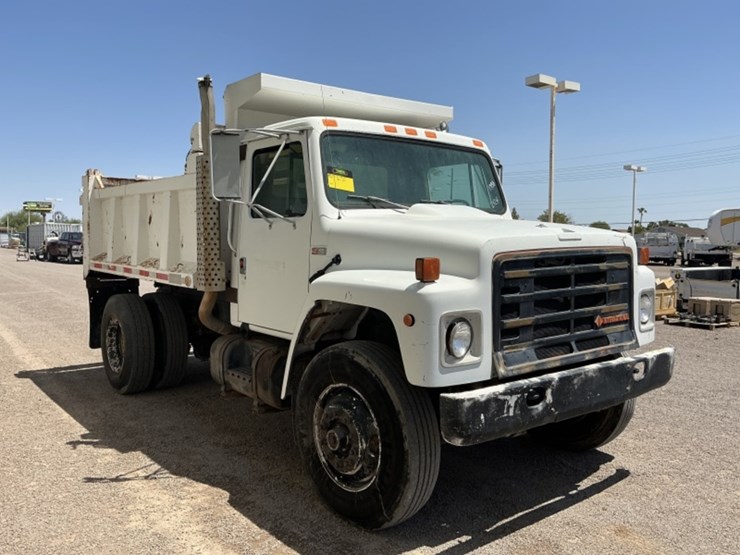 1988-international-1954-dump-truck-image-4
