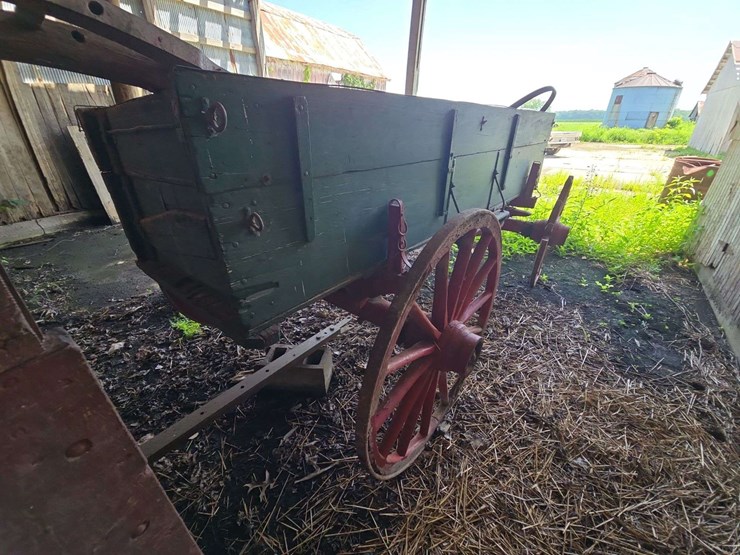 wooden-wagon-with-sides,-wood-frame-and-wheels-image-5