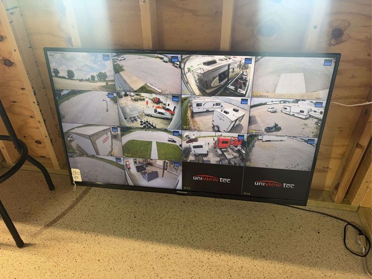 50''-flat-screen-tv,-not-a-smart-tv,-has-the-mounting-bracket-for-it-image-2
