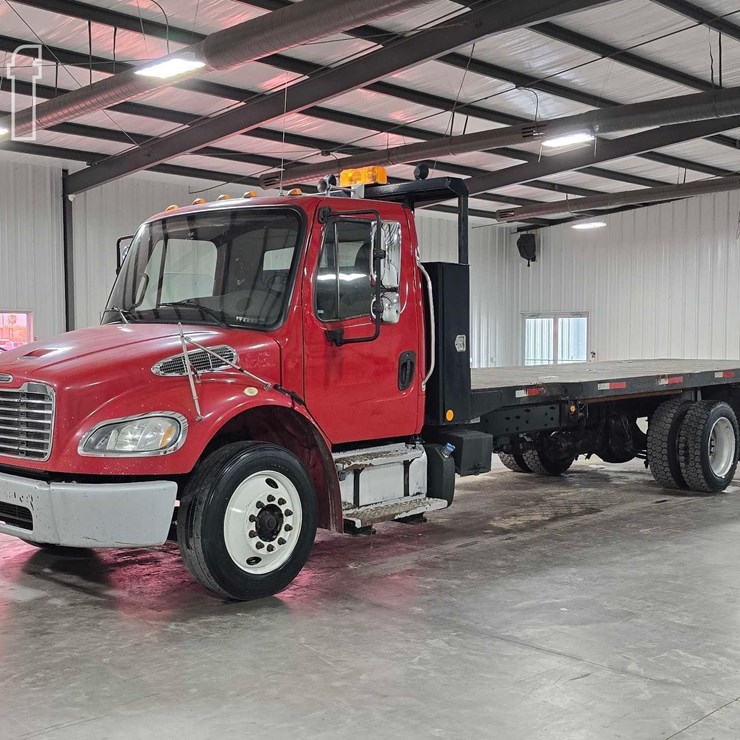 2015 FREIGHTLINER BUSINESS CLASS M2 106