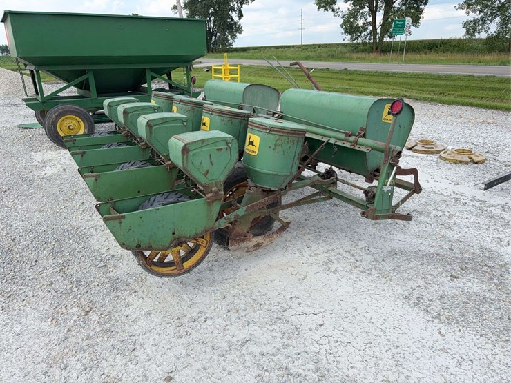 john-deere-1240-image-2