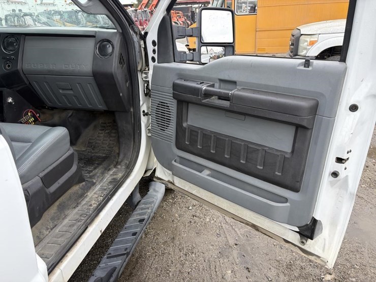 2011-ford-f250-image-10