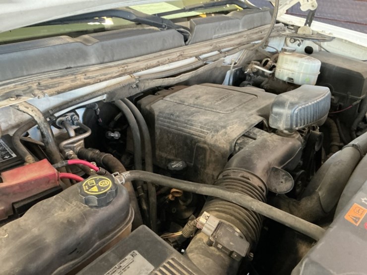 2014-chevrolet-silverado-2500hd-image-13