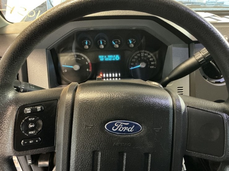 2016-ford-f550-image-18
