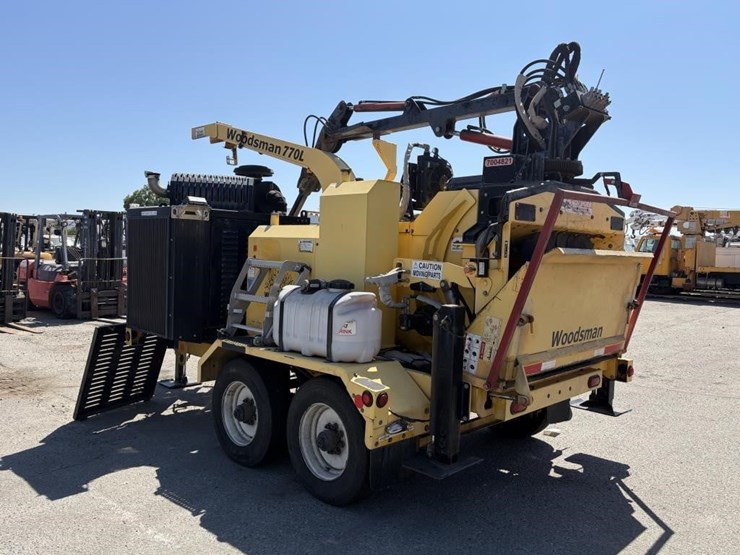 2010-john-deere-20-image-3