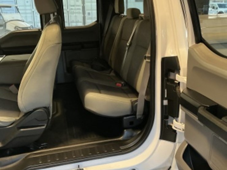 2015-ford-f150-image-25