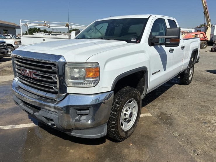 2016-gmc-sierra-2500-image-1