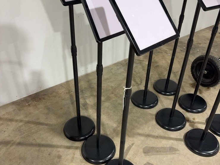 3-adjustable-sign-holder-displays-image-1