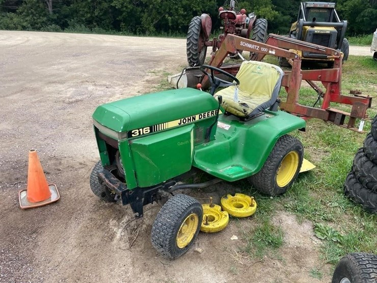 john-deere-316-image-1