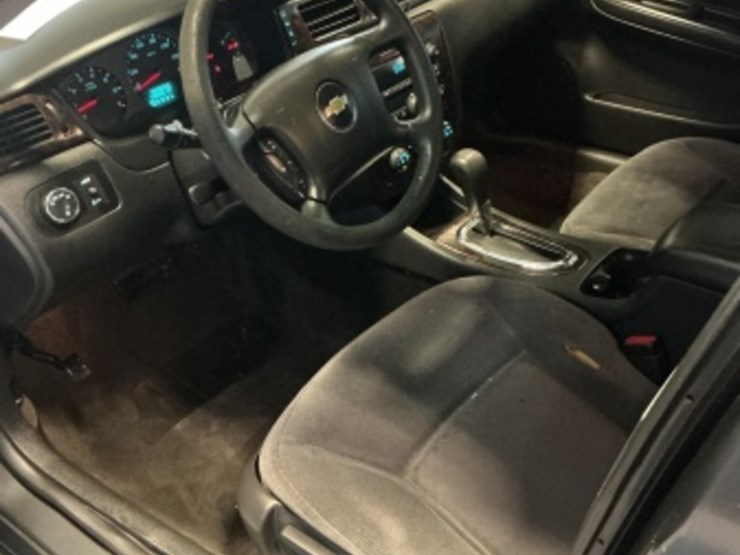 2014-chevrolet-impala-sdn-image-21