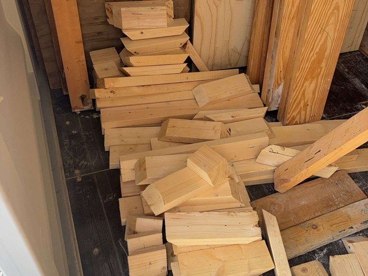 assortment-of-new-lumber,-2x4,2x8,-2x10,-plywood,-and-misc-lumber-image-5