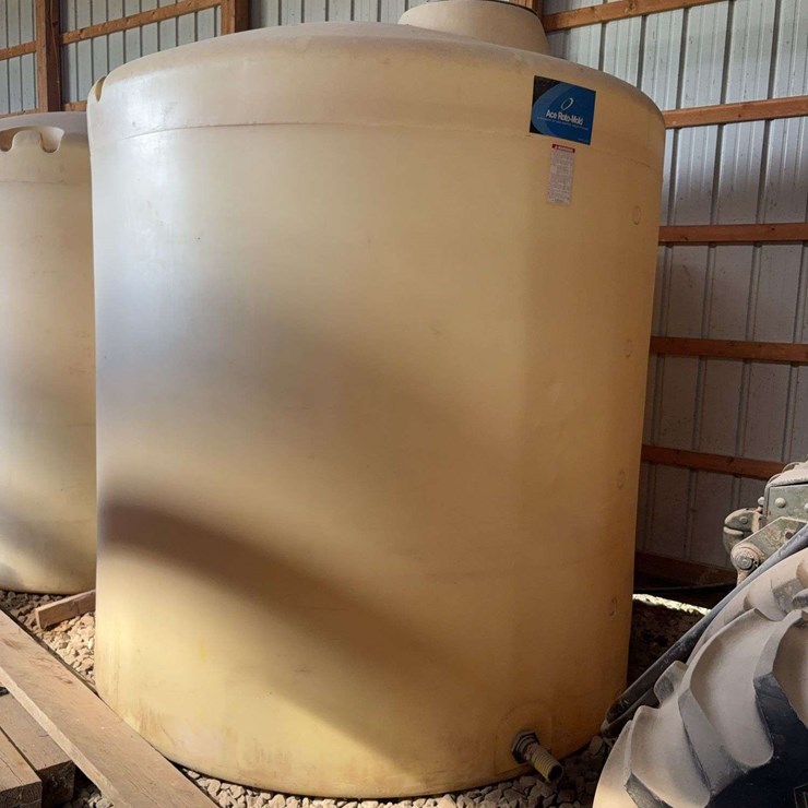 2500 Gallon ACE-ROT0-Mold Poly Tank