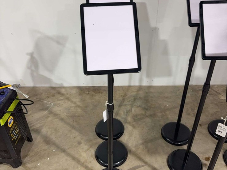 3-adjustable-sign-holder-displays-image-2